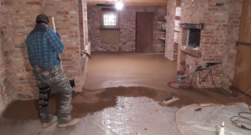 durante i lavori pavimenti Terracruda cantina Locanda del Nocciolo Langhe